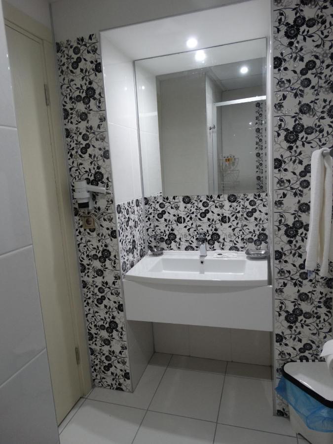Bronze Hotel Gumbet Bagian luar foto