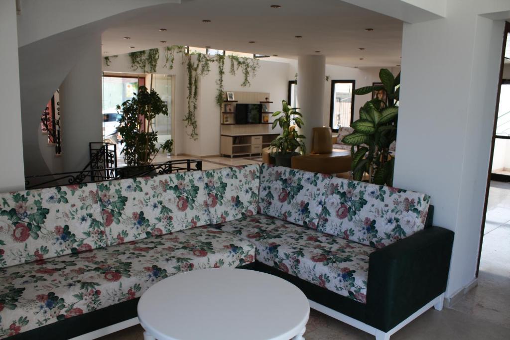 Bronze Hotel Gumbet Bagian luar foto