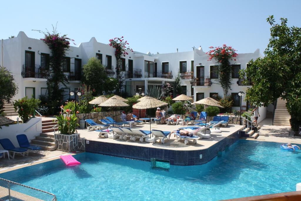 Bronze Hotel Gumbet Bagian luar foto