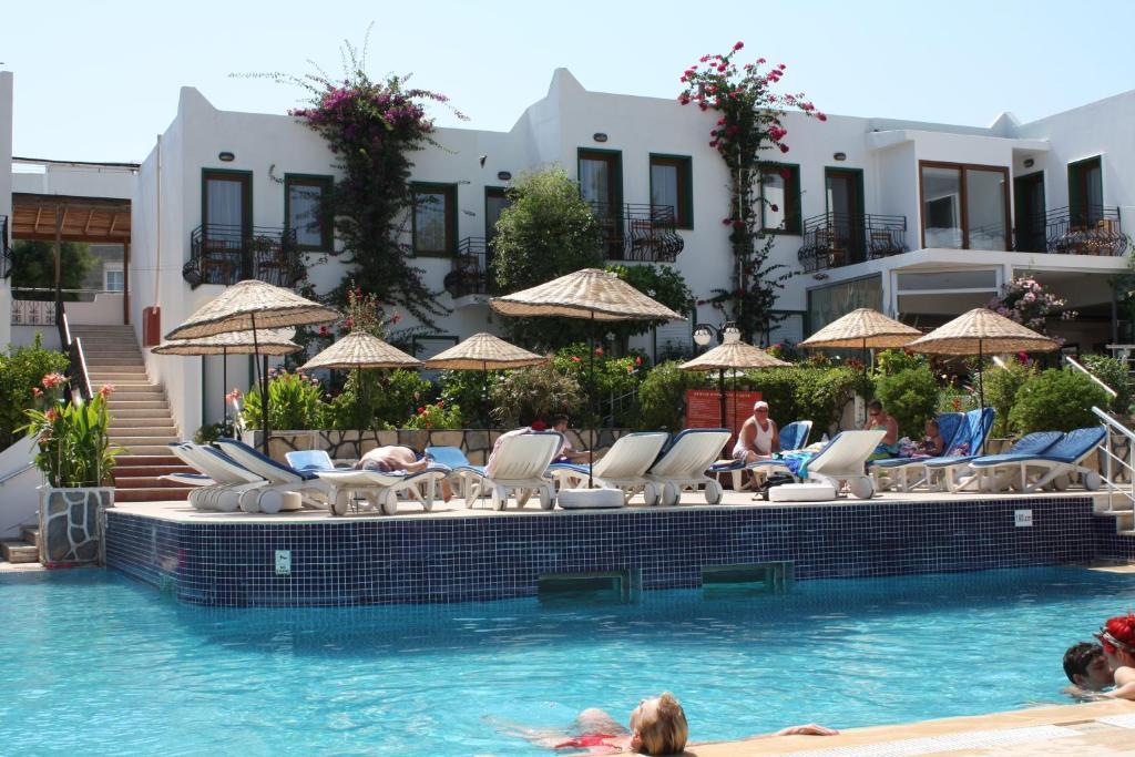 Bronze Hotel Gumbet Bagian luar foto