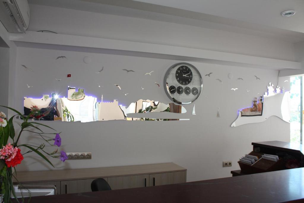 Bronze Hotel Gumbet Bagian luar foto
